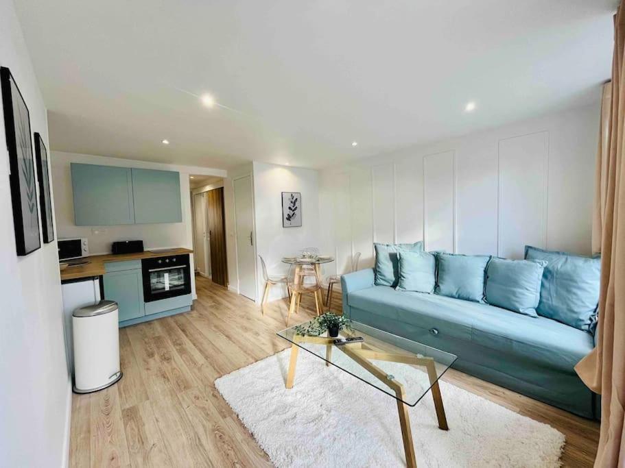 Les Iris Apartment รูออง ภายนอก รูปภาพ