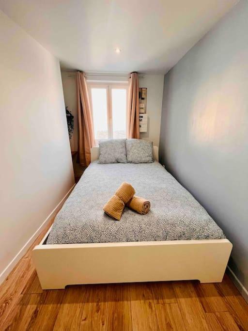 Les Iris Apartment รูออง ภายนอก รูปภาพ