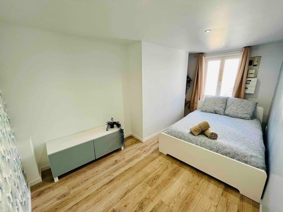 Les Iris Apartment รูออง ภายนอก รูปภาพ